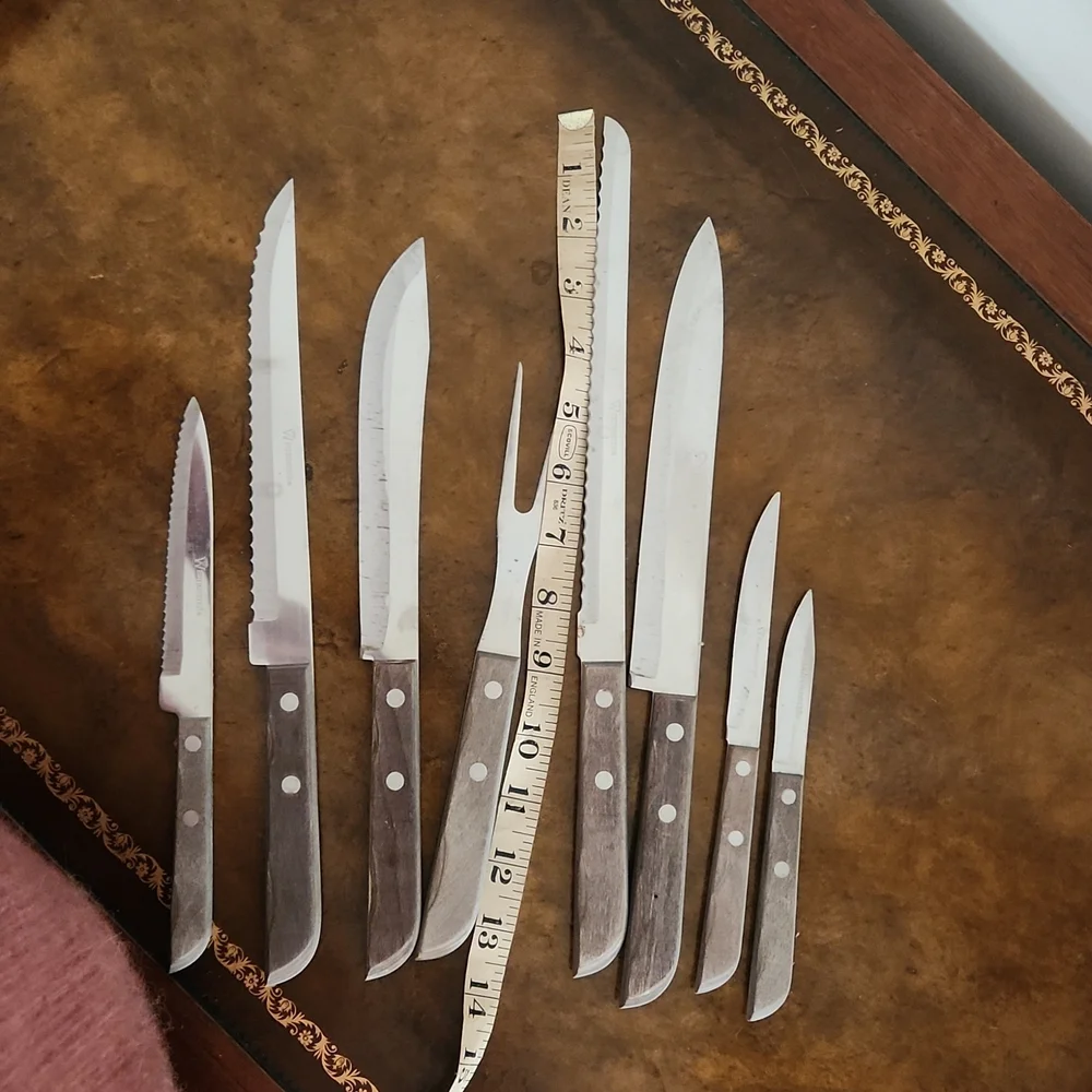 Westminster Knife Set with Wooden wall mount Holder